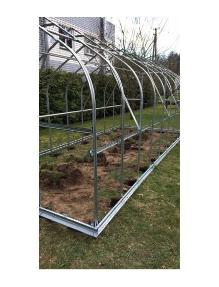 Karkass siltumnīcai KLASIKA STANDART 5 ar pamatiem 2,5x2m, bez pārklājuma.